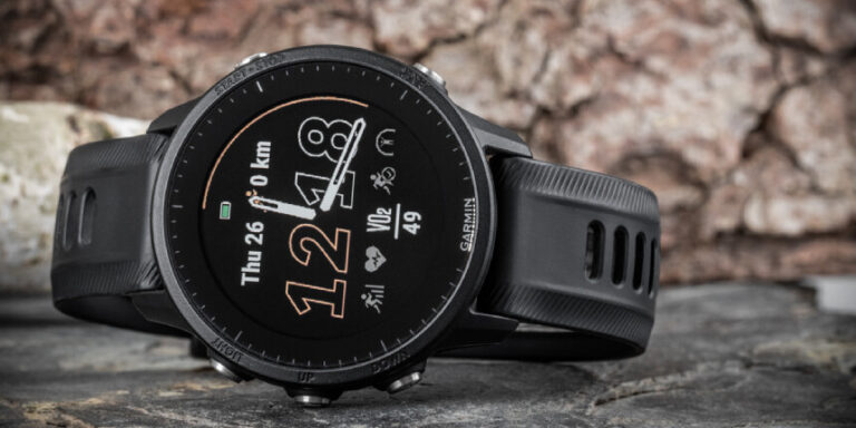 solar-powered-smartwatch-launched-in-india-garmin-forerunner-955