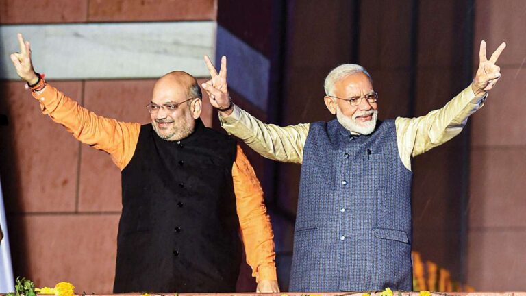 pm-modi-and-amit-shah-will-hold-four-big-rallies-today-arvind-kejriwals-road-show-in-surat