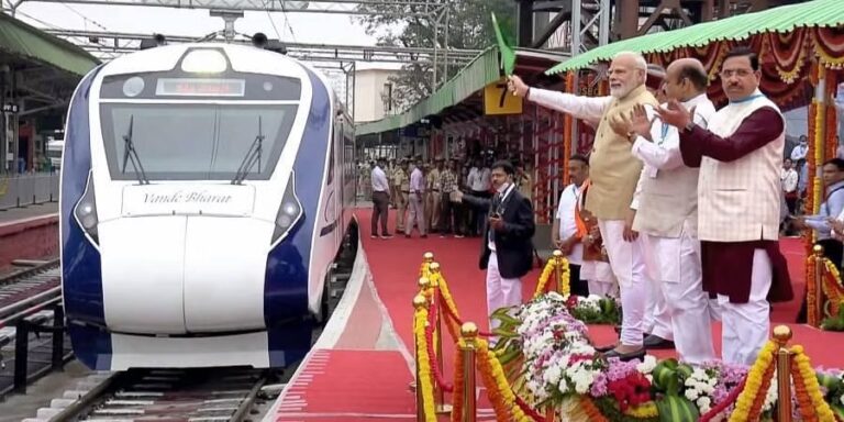 PM Modi gifted many projects including Vande Bharat train, 5000 crore airport terminal to Bengaluru.