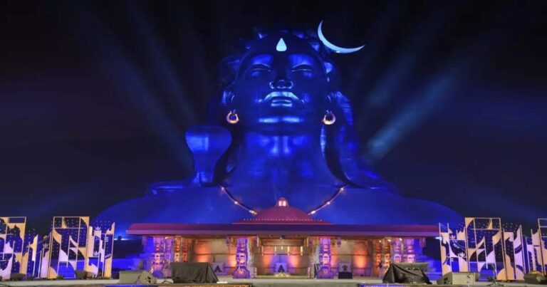 CM Bomai also participated in the unveiling of the 112 feet tall statue of Adiyogi Shiva.