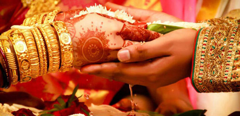 Marriage and Kundali: These horoscope yogas are responsible for divorce, there is always a problem in married life