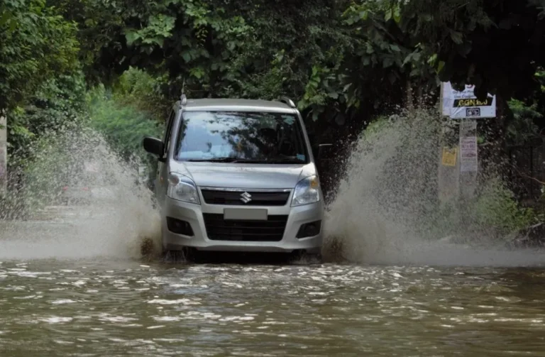 Car Care Tips: If the car gets stuck in rainwater, do not do these four things, you will be disturbed, know the details