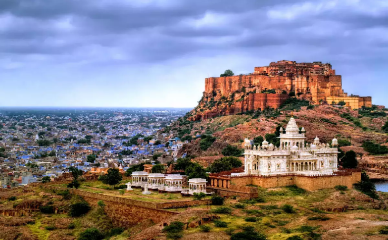 If your dream is to visit Rajasthan, then this railway tour package will fulfill your dream