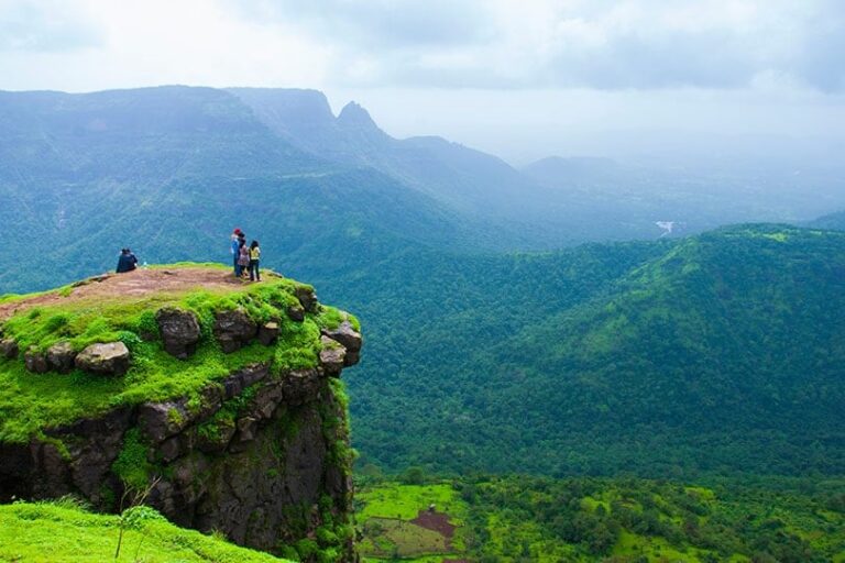 this-is-the-smallest-hill-station-in-india-difficult-to-reach-no-trains-ply-here