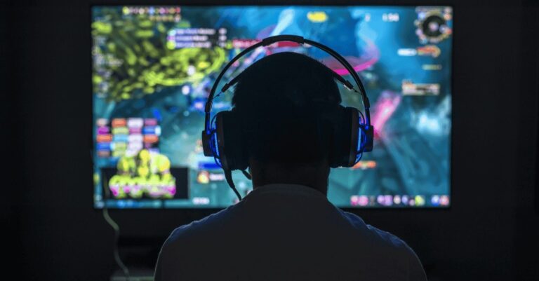 Online gaming companies have received show cause notices worth Rs 1 lakh crore so far, names of these big companies are involved