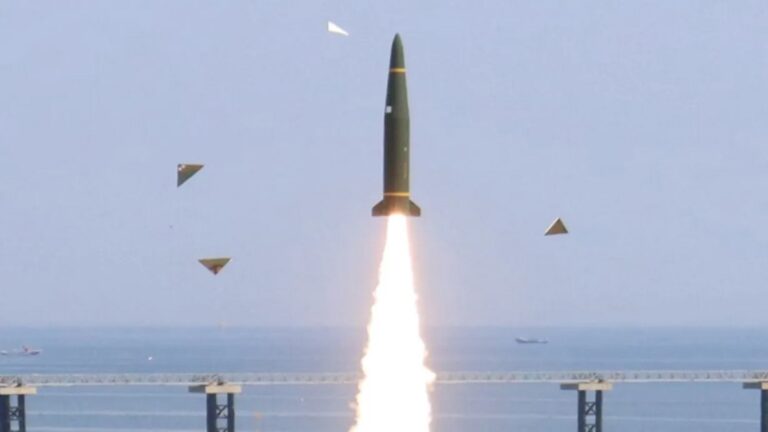 North Korea conducted a big missile test again, other countries were shocked